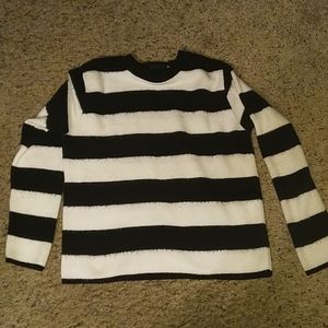 100% authentic Mohair sweater men medium is unisex